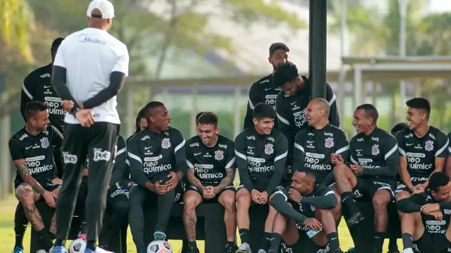 Em última oportunidade antes de decisões reservas brigam por vaga no time do Corinthians