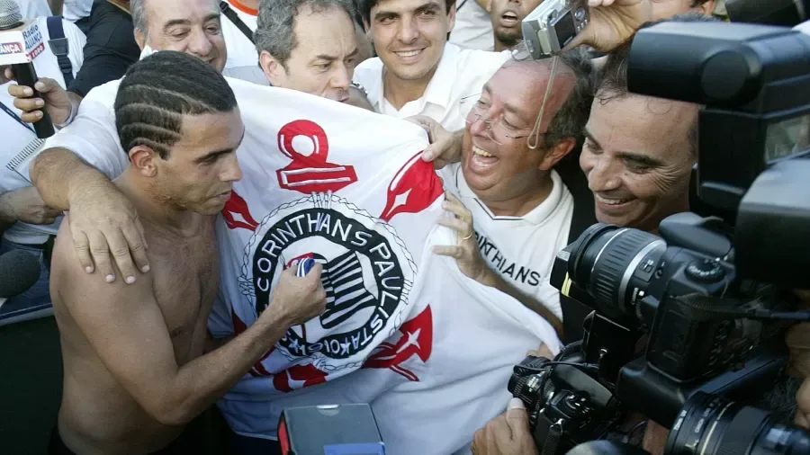 Carlitos Tevez revela desejo por fazer jogo de despedida pelo Corinthians 