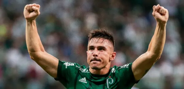 Palmeiras oferece direitos de Willian como garantia a Valdivia por dívida