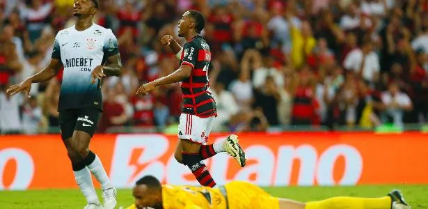 Destaque do Flamengo em Vitória Sobre o Corinthians: Quarteto se Destaca!