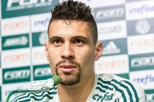 Moisés tira Palmeiras da briga pelo título e vê 