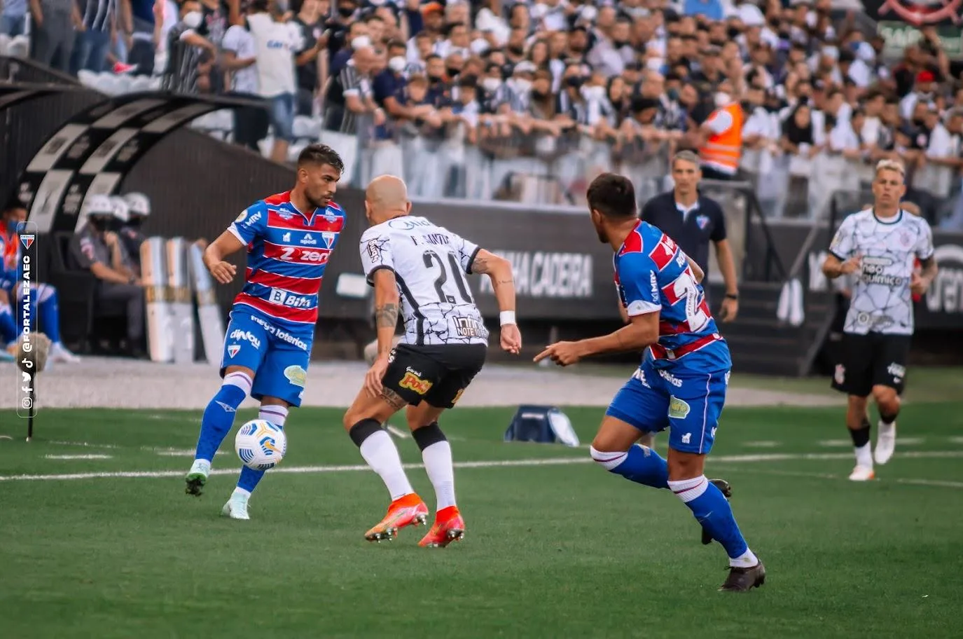 Vojvoda não vai poupar o time em duelo contra o Corinthians