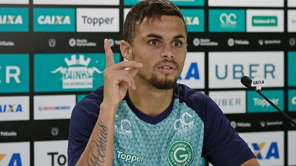 Presidentes de Palmeiras e Goiás têm conversa sobre o atacante Michael