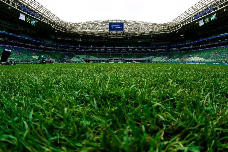 [COMENTE] Já se pode ver uma evolução no futebol do Palmeiras com o gramado sintético do Allianz?