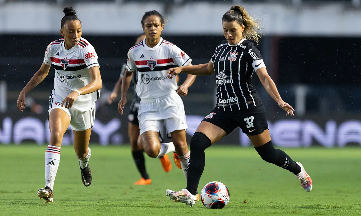 Corinthians disputará final do Brasileirão feminino contra o São Paulo