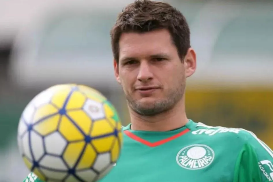 Ex-Palmeiras, goleiro Vagner fecha contrato com novo clube para 2023