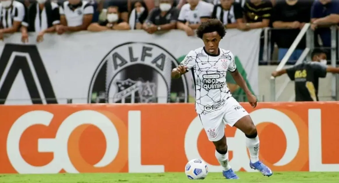 Willian revê oponente contra o qual fez seus únicos 2 gols pelo Corinthians