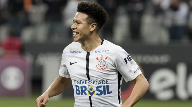 Marquinhos Gabriel vira o jogo para o Timão - Veja o gol