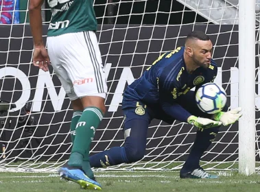 Mais novo titular alviverde, cita responsabilidade para restante da temporada 