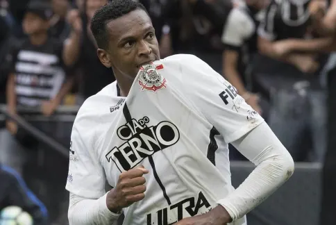 Destaque em final, Jô inicia Brasileirão atrás de novas marcas pelo Corinthians