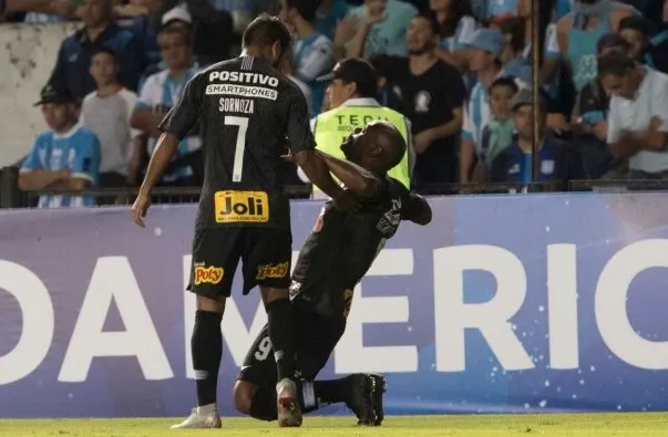 Gol de Love contra Racing é eleito o mais bonito da semana pela Conmebol