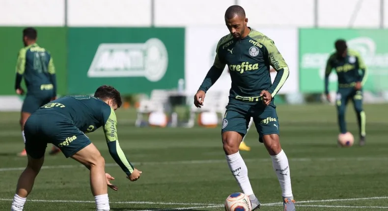 Vitor Hugo celebra antes de decisão: é quem mais jogou no Allianz no elenco