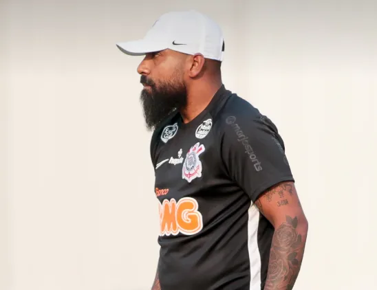 Saiba o aproveitamento de Coelho no comando do Corinthians