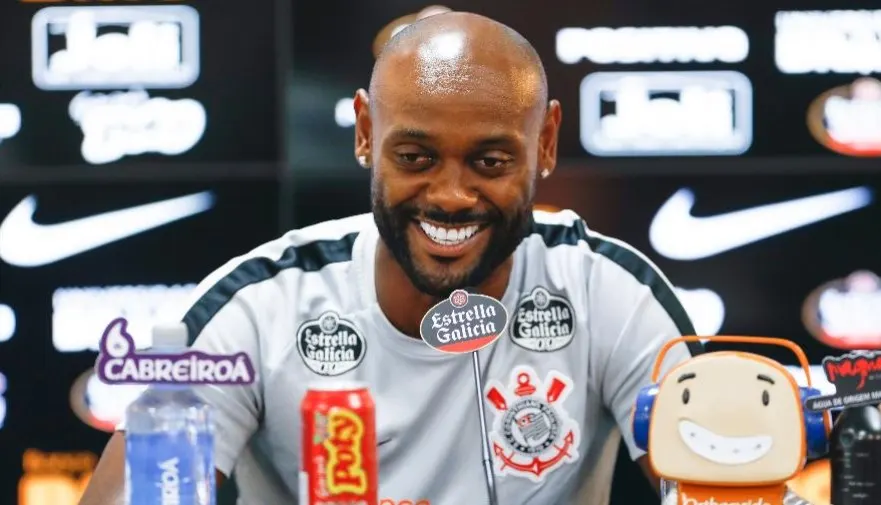 Love lembra que quase foi para o Santos e avisa rival: 