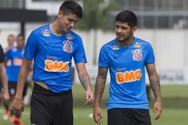 Ao Meu Timão, Carille diz por que Araos e Sergío Díaz serão liberados pelo Corinthians