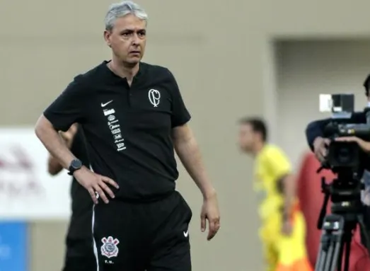 Tiago Nunes testa trabalho e paciência do Corinthians contra o Red Bull