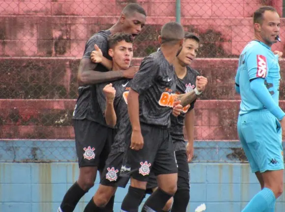 Corinthians bate Taboão da Serra no Paulistão Sub-20