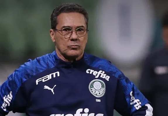 Luxa pode superar Felipão e assumir vice-liderança em número de vitórias no Palmeiras