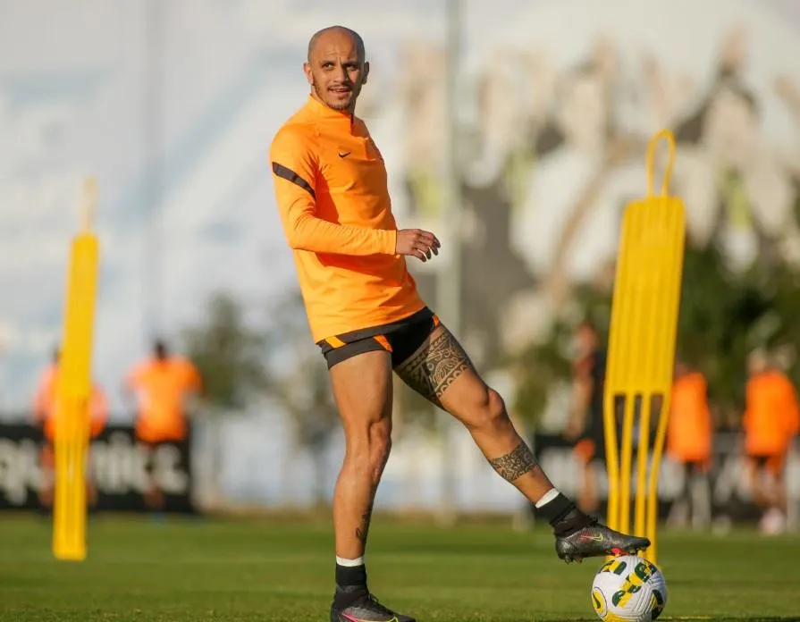 Timão faz segundo treino de olho no Goiás