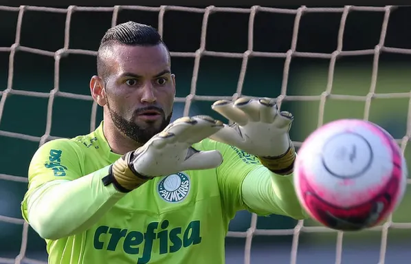 Weverton pode igualar marca que dura 26 anos no Verdão; confira