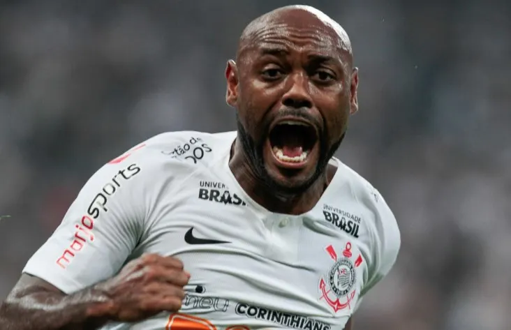 [ENQUETE] Vagner Love já cravou sua titularidade no ataque do Timão?