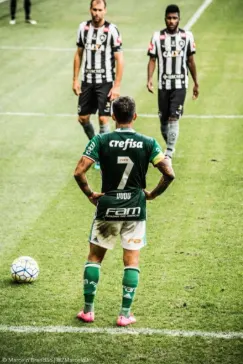 Edu Gaspar vê concorrência dura, mas Dudu próximo de convocação à seleção