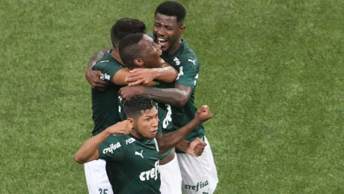 Luxa dá sequência a Palmeiras sem meia e vê garotos em alta antes da final