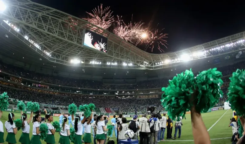 Mulher de possível reforço do Palmeiras posta foto e torcedores vão à loucura