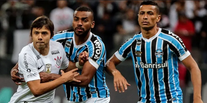 Corinthians perde, mas fica com vaga na Copa Sul-Americana