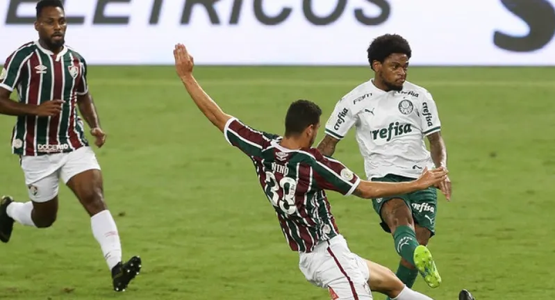 Luiz Adriano faz do Flu a principal vítima dele pelo Palmeiras