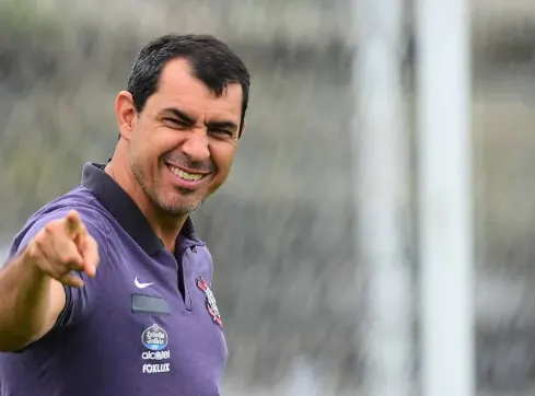 Carille faz balanço sobre trabalho no Corinthians e elege seu maior erro no clube