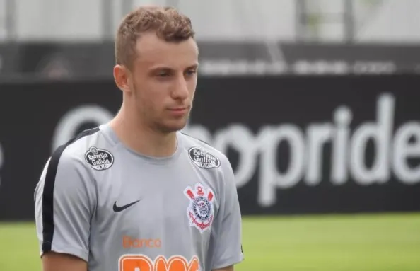 Cássio revela sonambulismo de herói da vitória do Corinthians