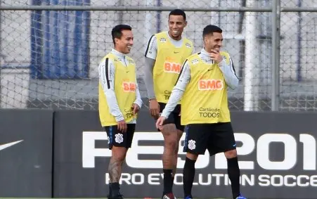 Gustagol treina normalmente e pode voltar a ser relacionado pelo Corinthians