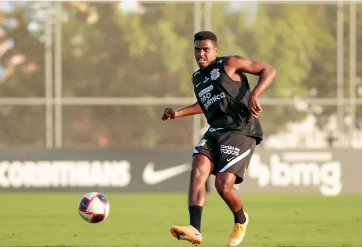 Internacional faz sondagens a Jemerson e Gil, do Corinthians