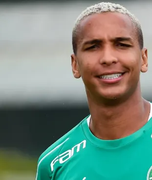 Deyverson diz que perdeu espaço no Palmeiras e que pretende ficar na Espanha