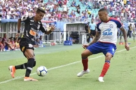 Corinthians perde de virada para o Bahia em Salvador