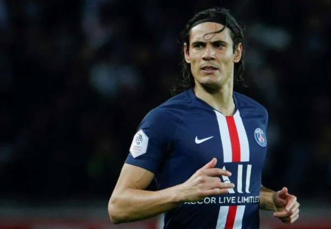 Especulado em clubes brasileiros, Cavani deve renovar com o PSG