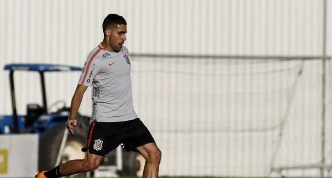 Com Gabriel e Manoel, Corinthians se reapresenta após empate