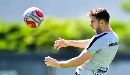 Boselli deixa boa impressão em treino de finalização no Corinthians