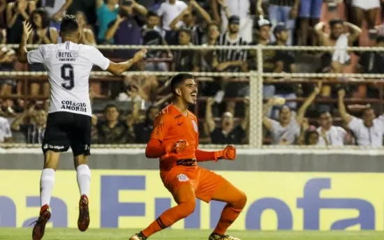 [COPINHA SP] Nos pênaltis, Corinthians supera Red Bull e vai às oitavas da Copinha