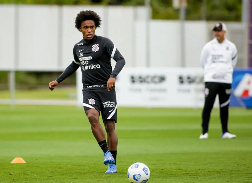 Direto do CT: com retorno de Willian, Timão inicia preparação pra encarar Fluminense