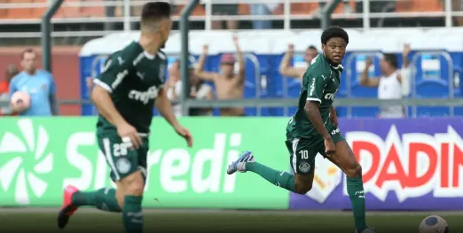 Luiz Adriano prevê times que já retomaram treinos em vantagem no início do Brasileiro