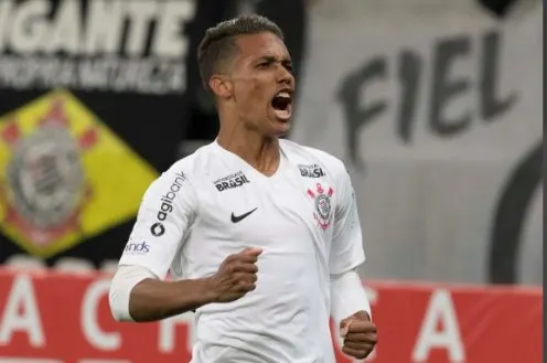 Empresário de Pedrinho critica multa do Corinthians e revela que jogador recusou proposta de R$ 200mi da China