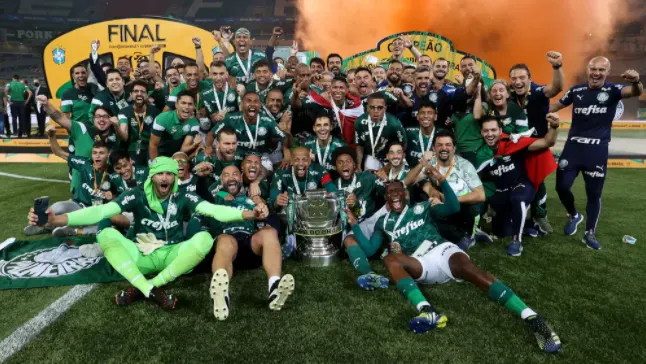 [Casagrande] Palmeiras é hoje o grande time da América do Sul