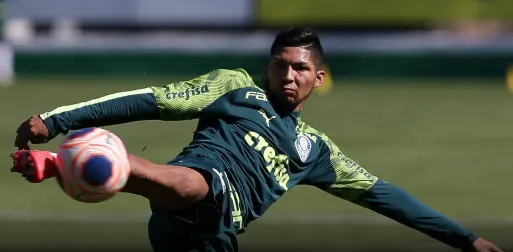 Sem Luxa, Palmeiras inicia semana que pode definir saída de Dudu