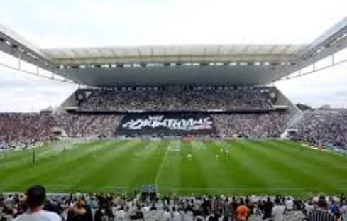 Corinthians estuda ampliar capacidade de arena, mas foca em trato com Caixa