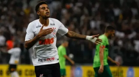 Gustagol celebra mudança de status e pede concentração ao Corinthians