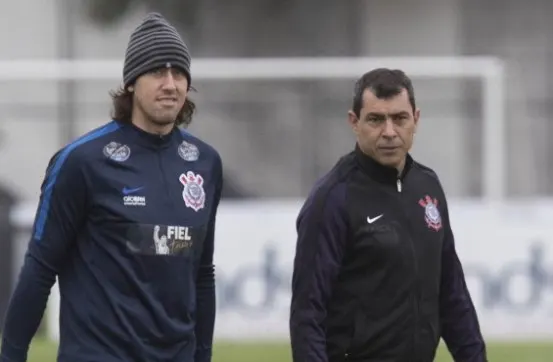 Cássio e Carille comemoram chegada de Vagner Love ao Corinthians