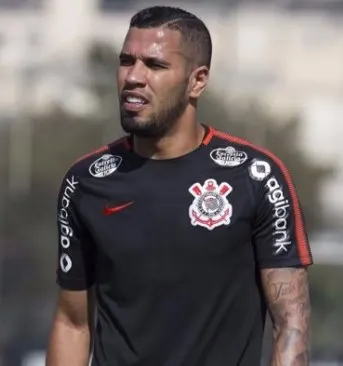 [ENQUETE] Jonathas não tem mais espaço na equipe do Timão?