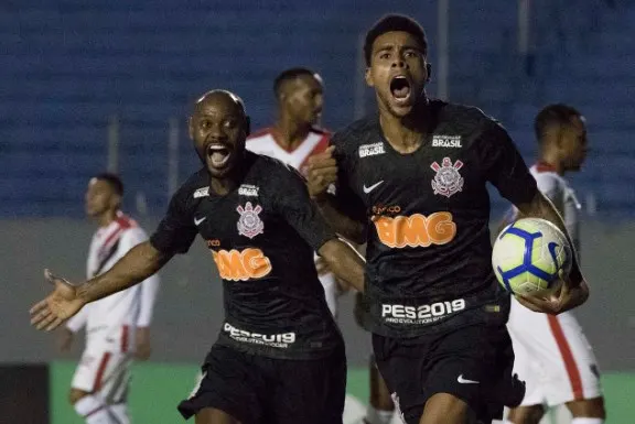 Confira os melhores momentos de Ferroviário 2x2 Corinthians 